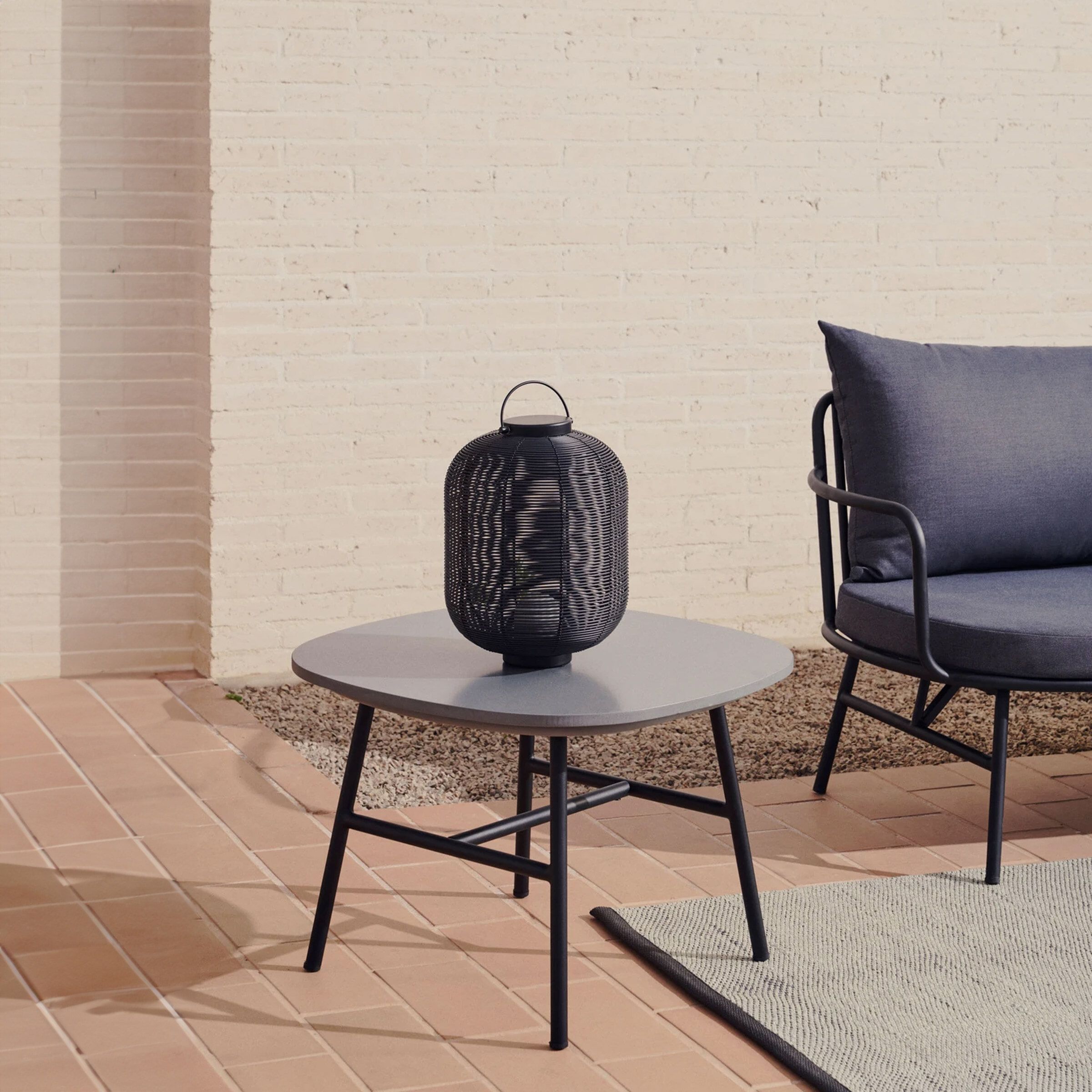 Saranella Rotan Tafellamp – Draagbaar, Warm Licht in Zwart Design