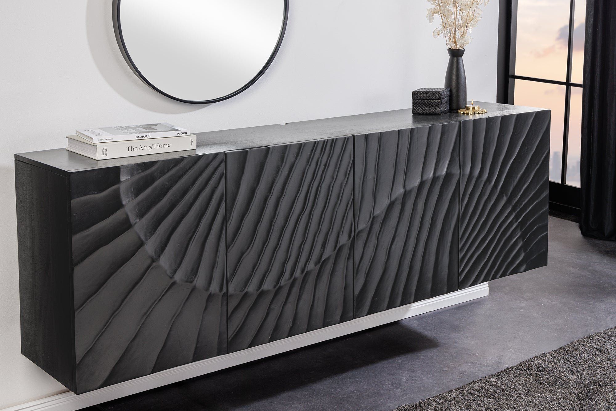 SCORPION Massief Dressoir 180 cm – Zwarte Hangende Mangohout 3D Design van Invicta Interior