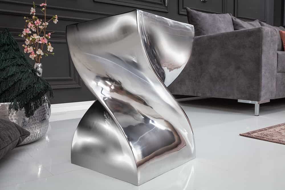 Sculpturale Bijzettafel TWIST – Modern Zilveren Aluminium Kruk van Invicta Interior