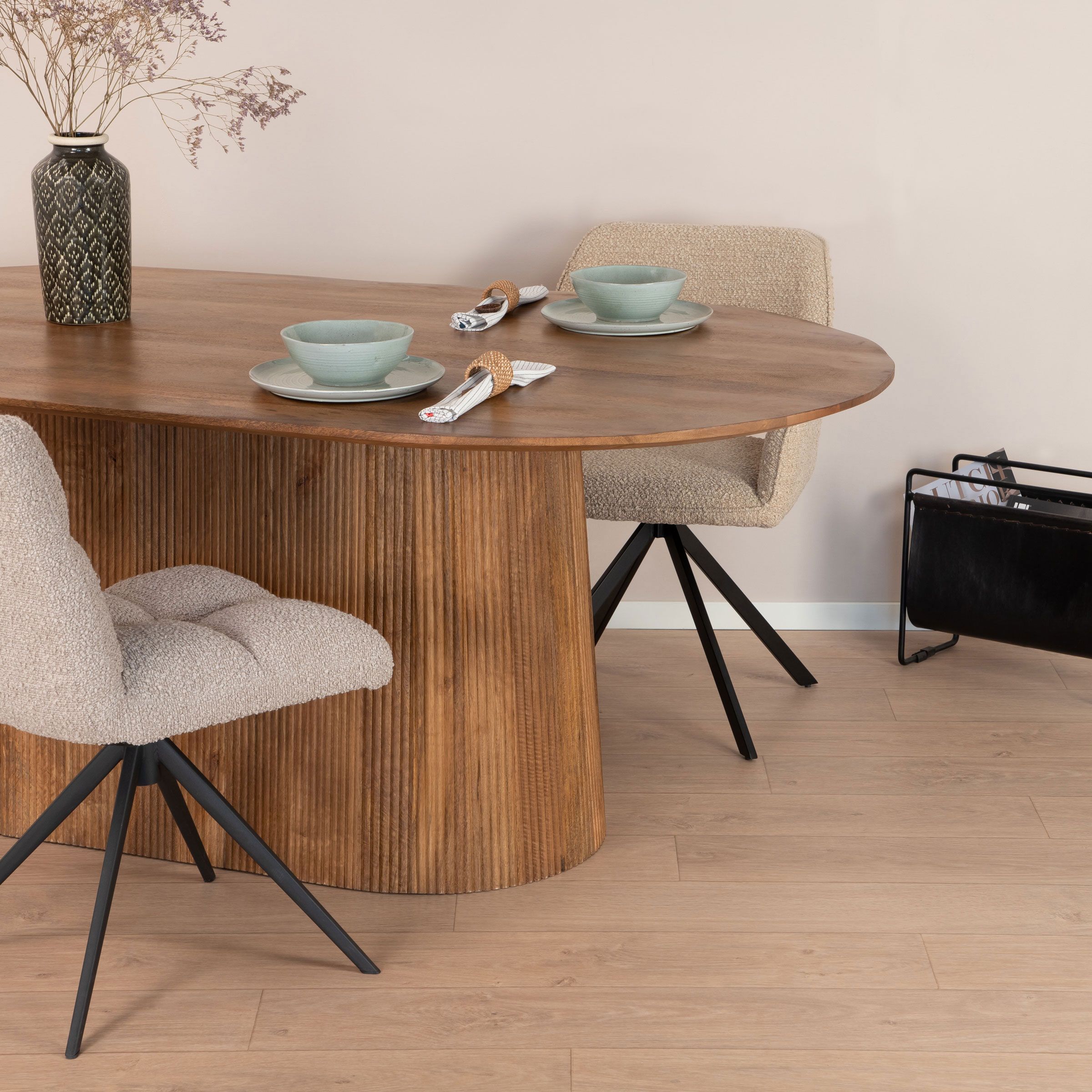 Sohome Olav Ovale Eettafel – Mangohout, 230 × 110 cm – Bruin