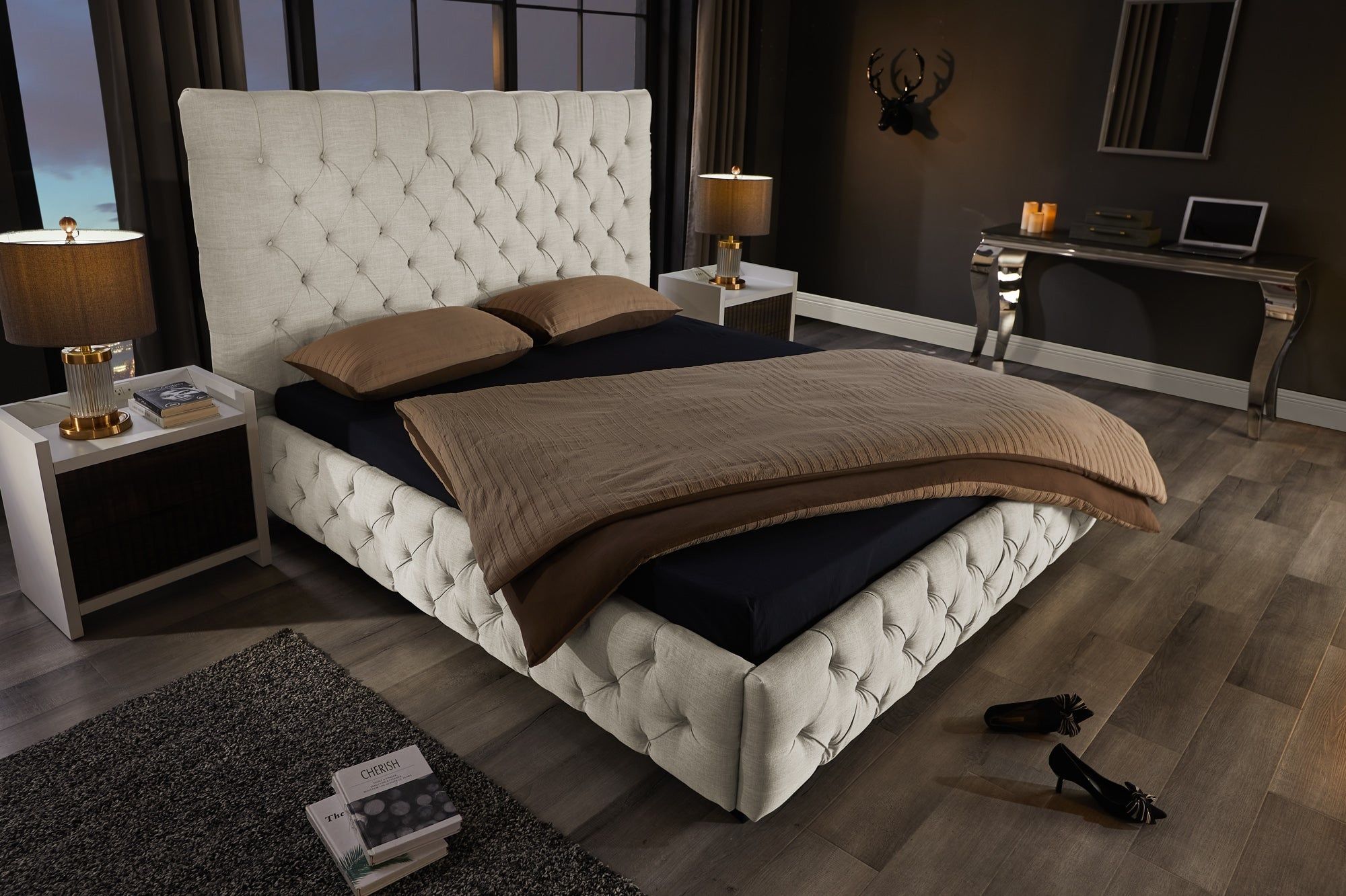 Stijlvol Chesterfield designbed PARIS 180×200 cm – Luxe comfort in zacht beige linnen