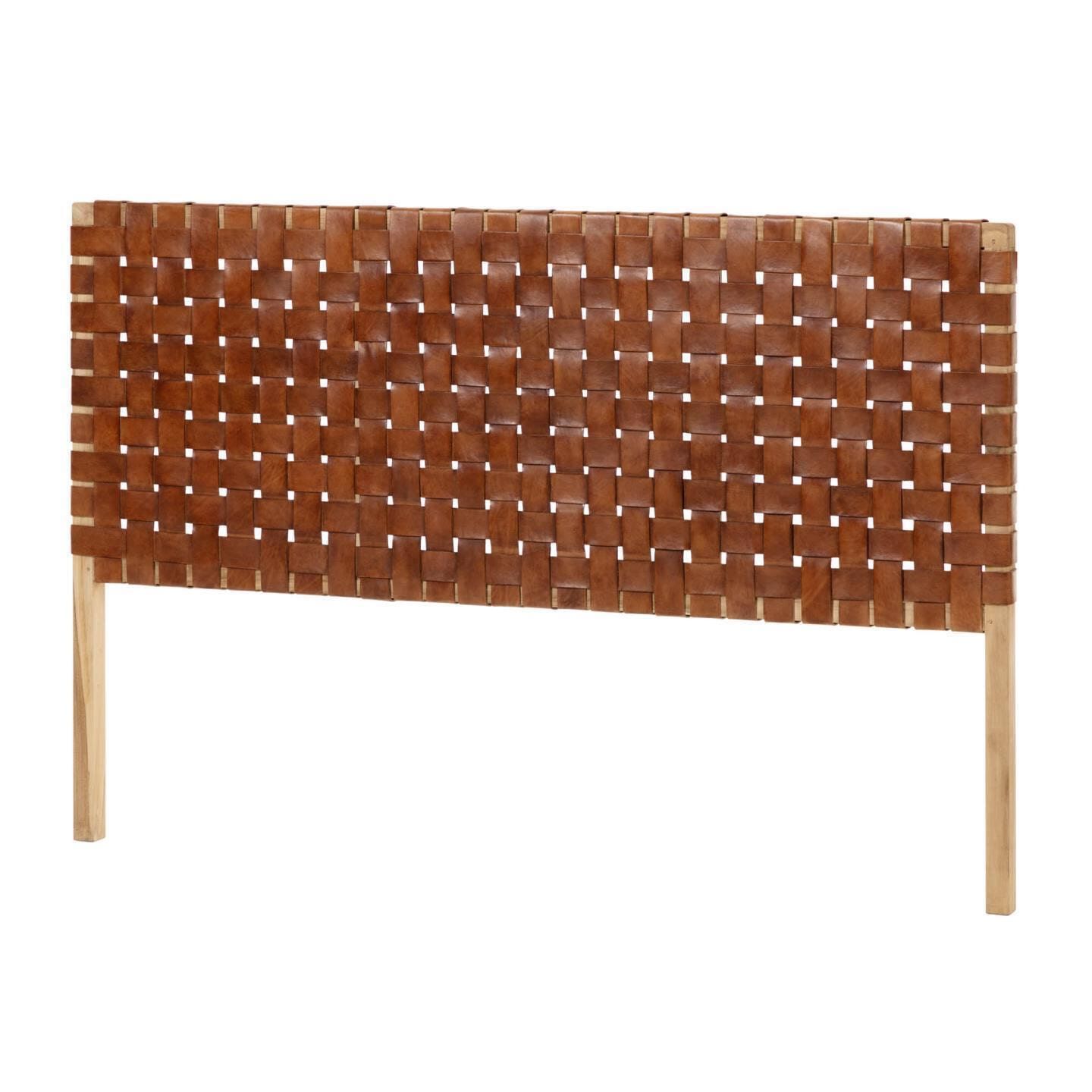 Stijlvol en warm: Kave Home hoofdbord Calixta – massief teakhout & leer in bruine tint