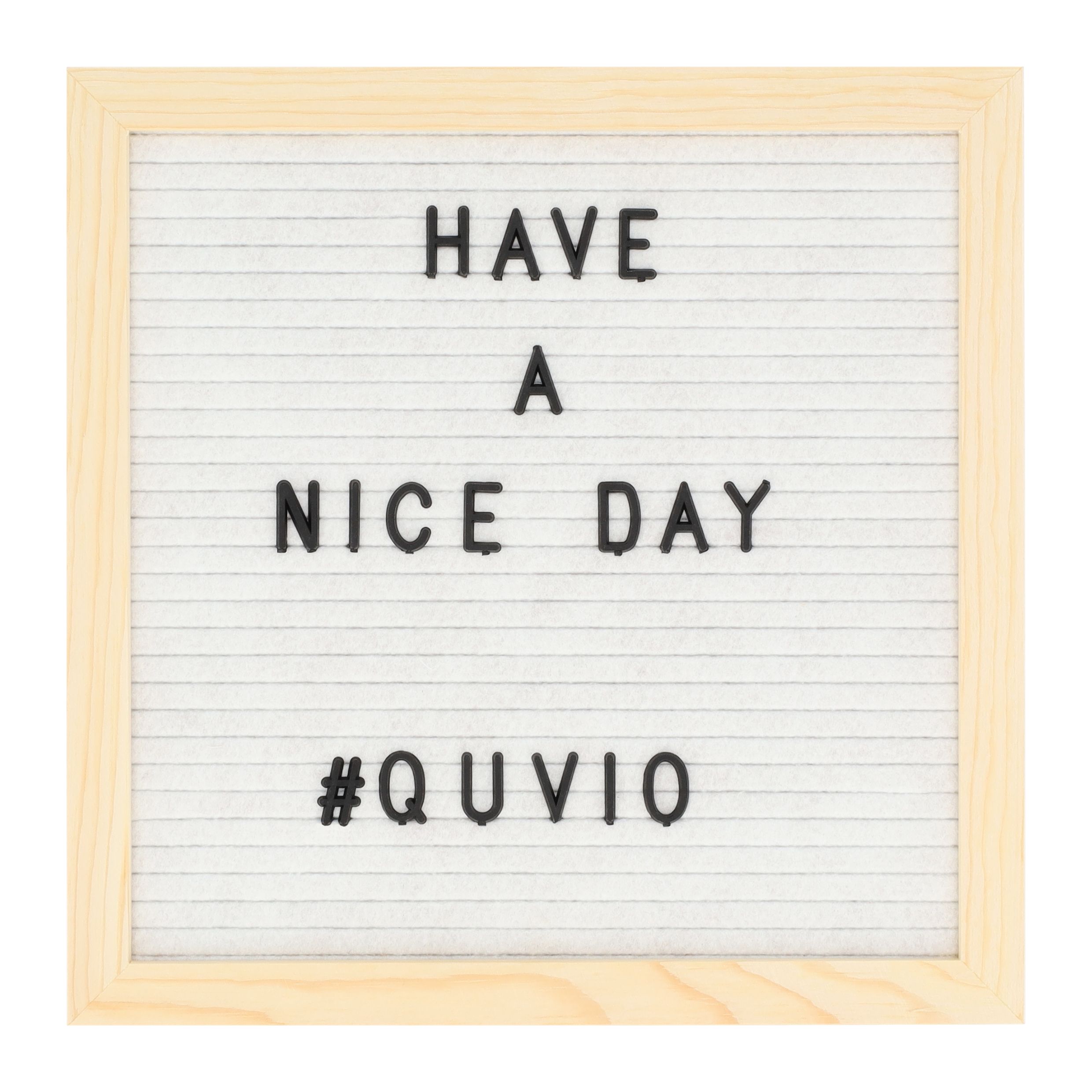 Stijlvol QUVIO letterbord – wit & lichtbruin, inclusief letters