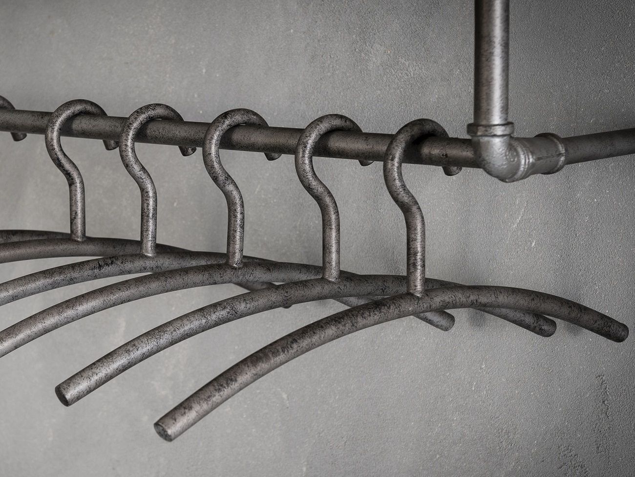 Stijlvolle Garderobehangers Factory – Set van 6 in Oud Zilver