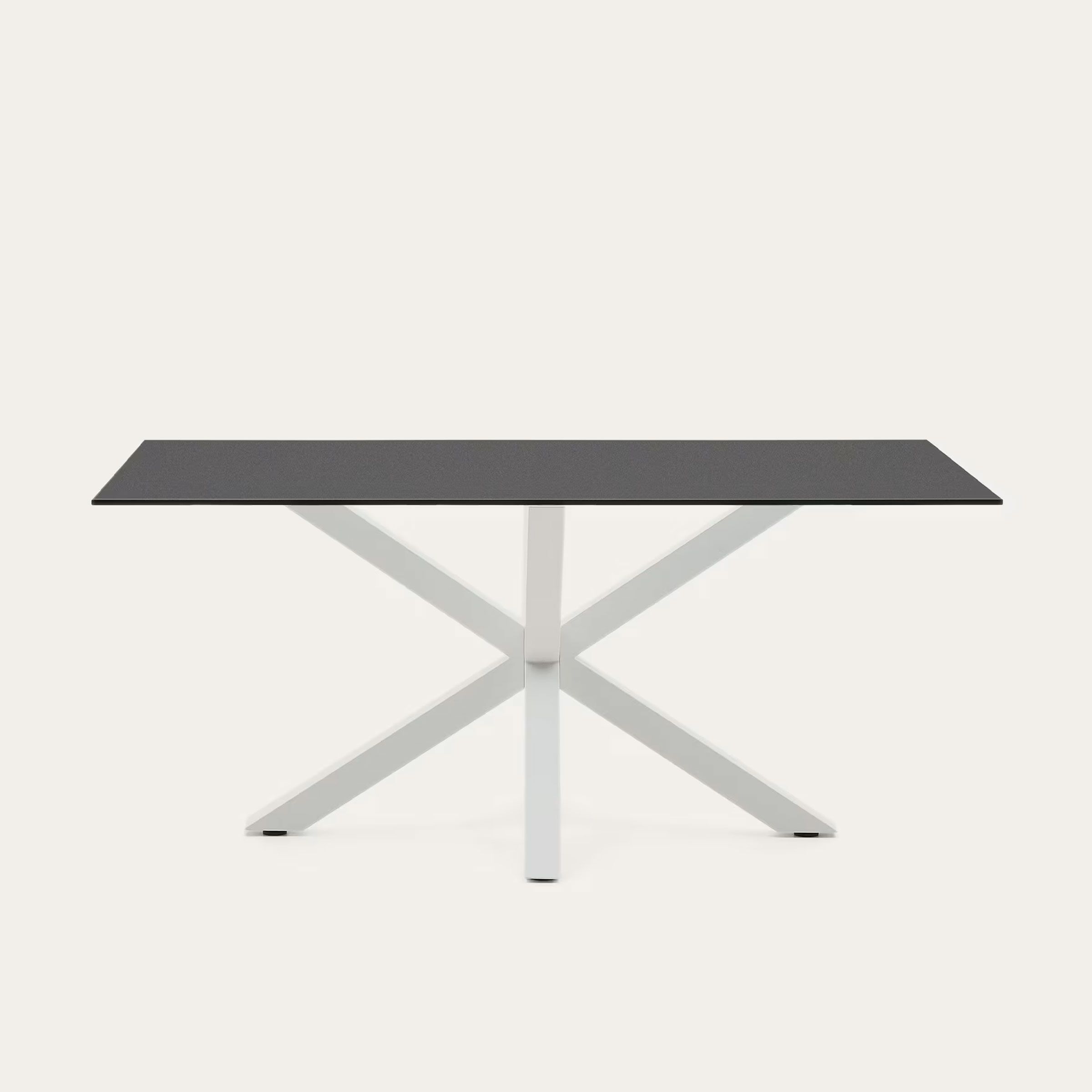 Stijlvolle Kave Home Argo eettafel – Matzwart glas en witte stalen poten (160×90 cm)