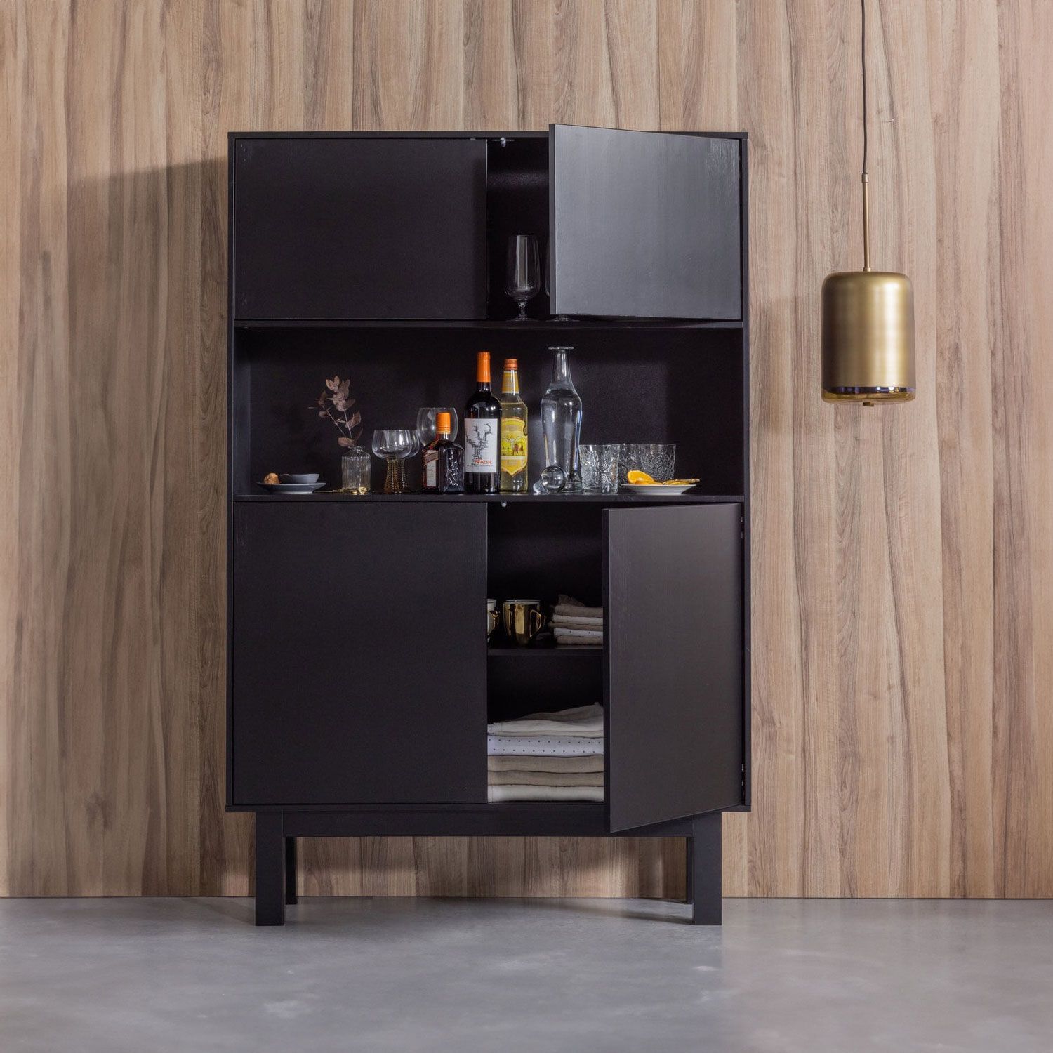 Strakke WOOOD Buffetkast Finca – Mat Zwart, Massief Grenenhout (170×110 cm)
