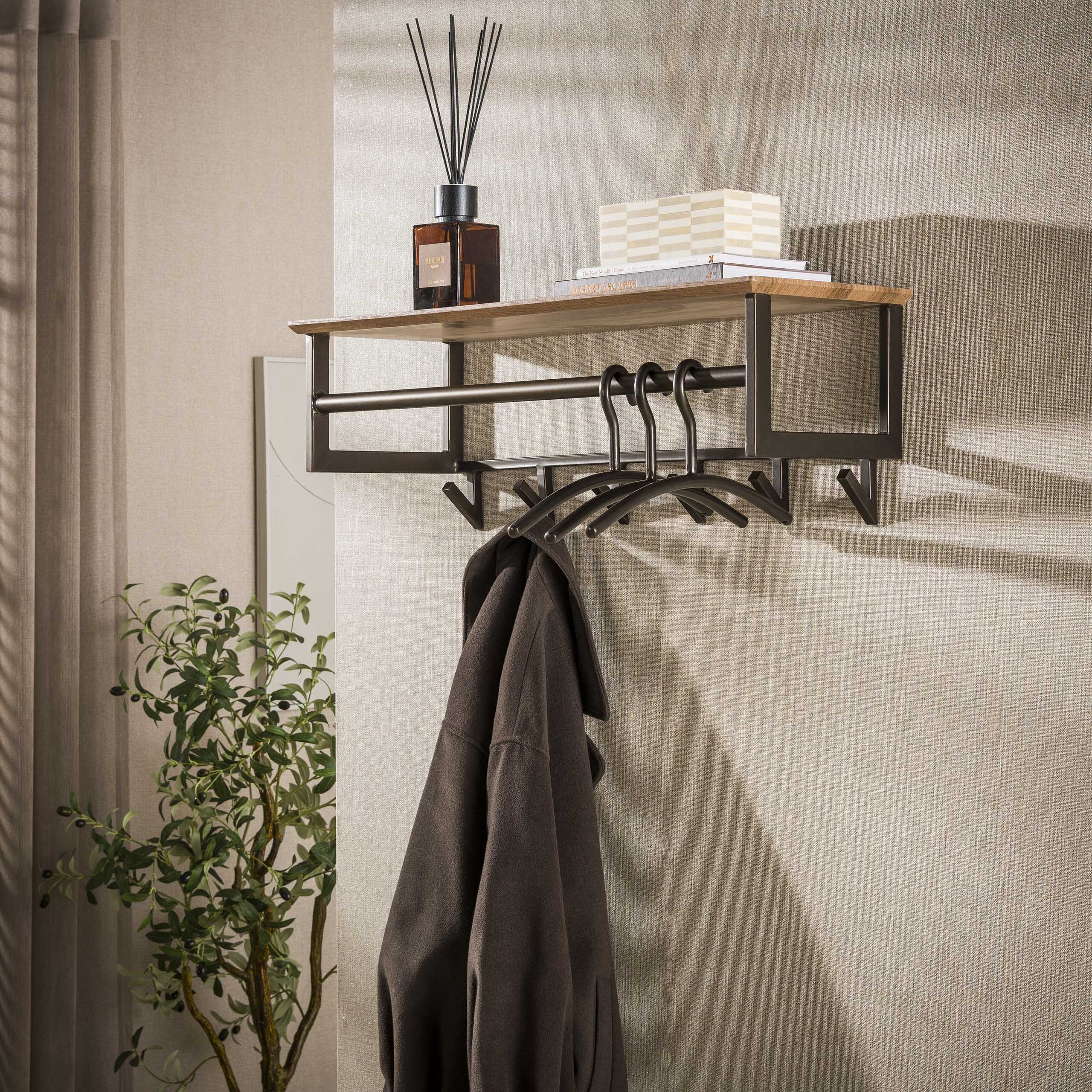 Tekia wandkapstok met 6 haken – stijlvol brons & eikenlook