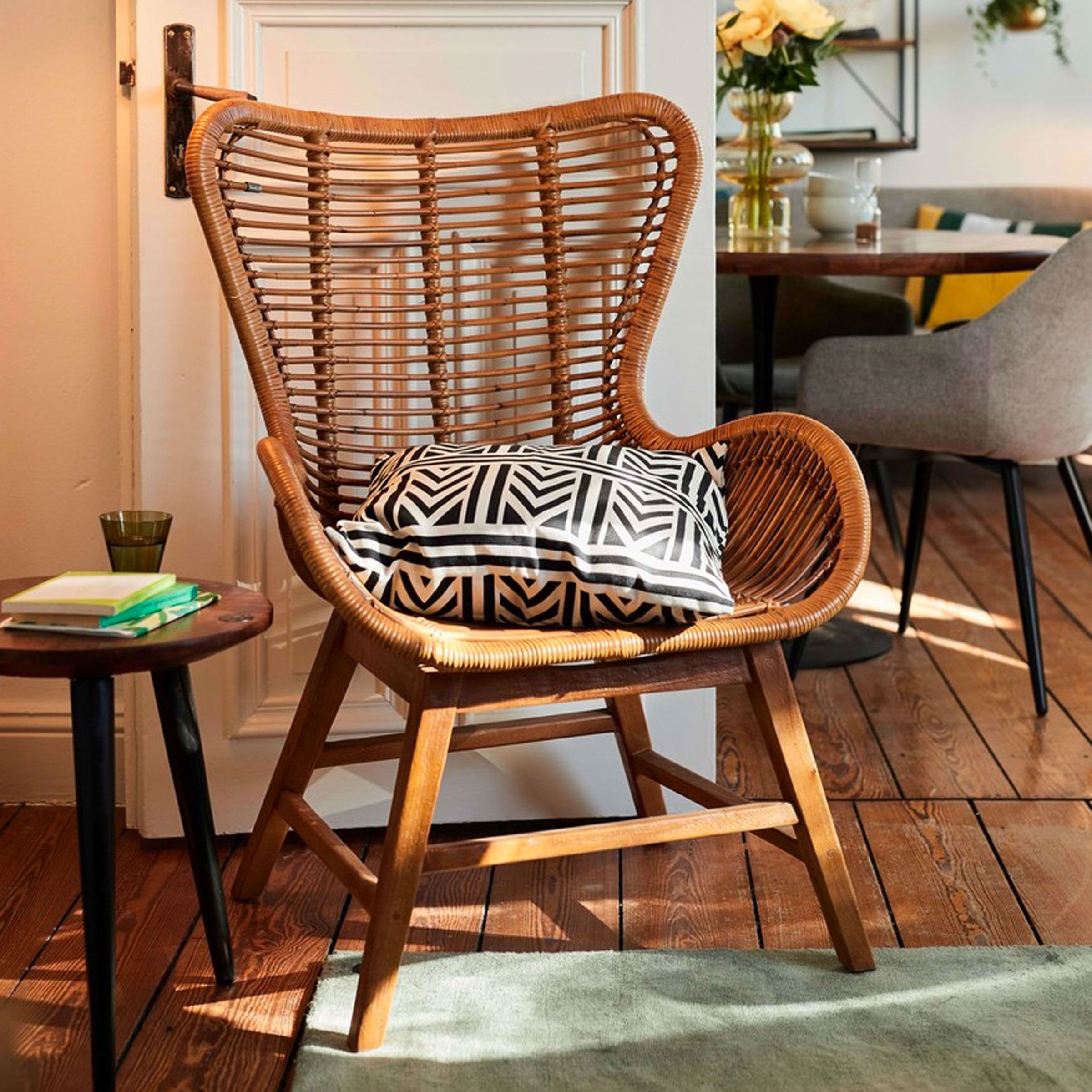 Tom Tailor Fauteuil Abdel – Handgemaakte Rotanstoel met Gerecycled Teakhouten Frame, Bruin