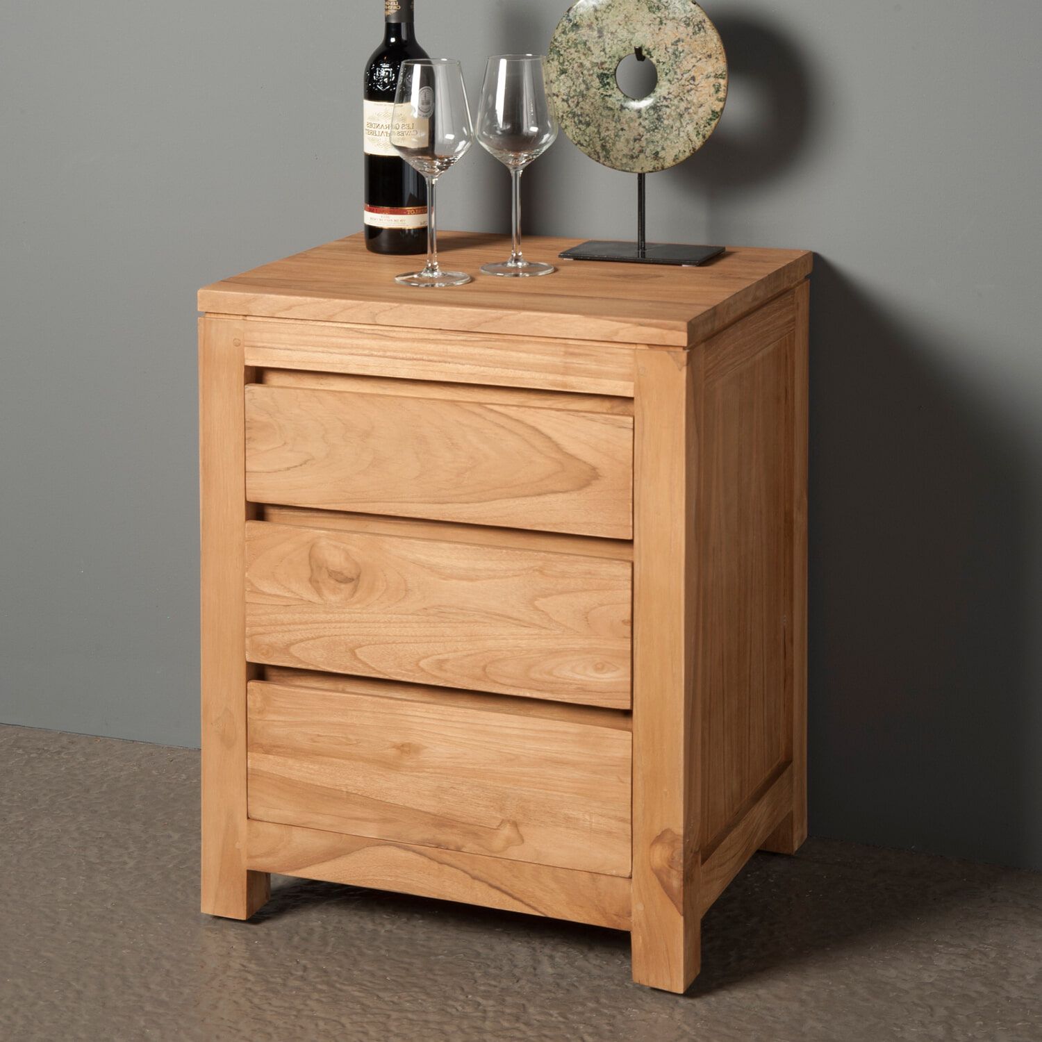 Tower Living Corona Nachtkastje – massief teak, 3 laden, tijdloos design