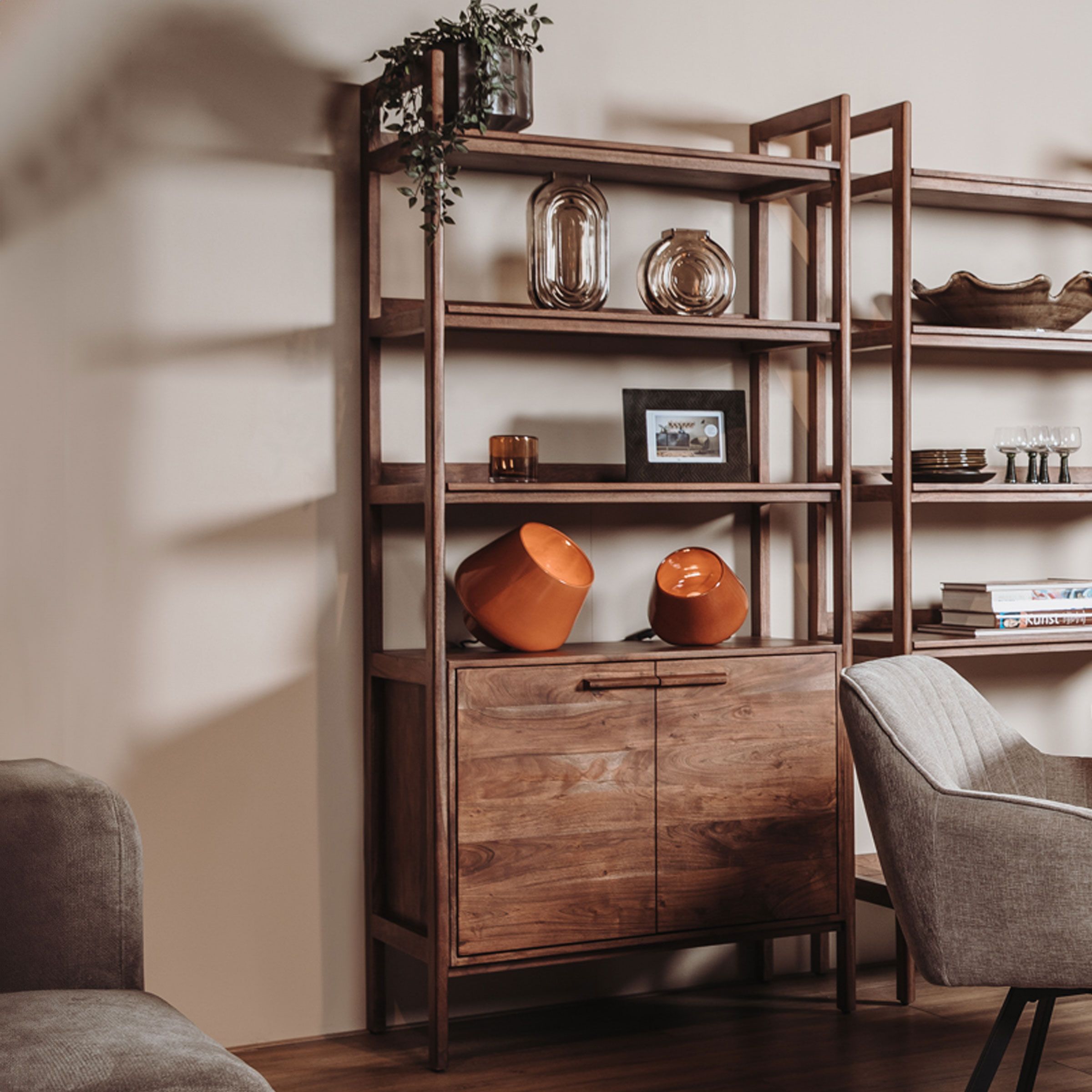 Tower Living Falcone Wandrek – Massief Acaciahout met Walnootafwerking, 200 × 90 cm