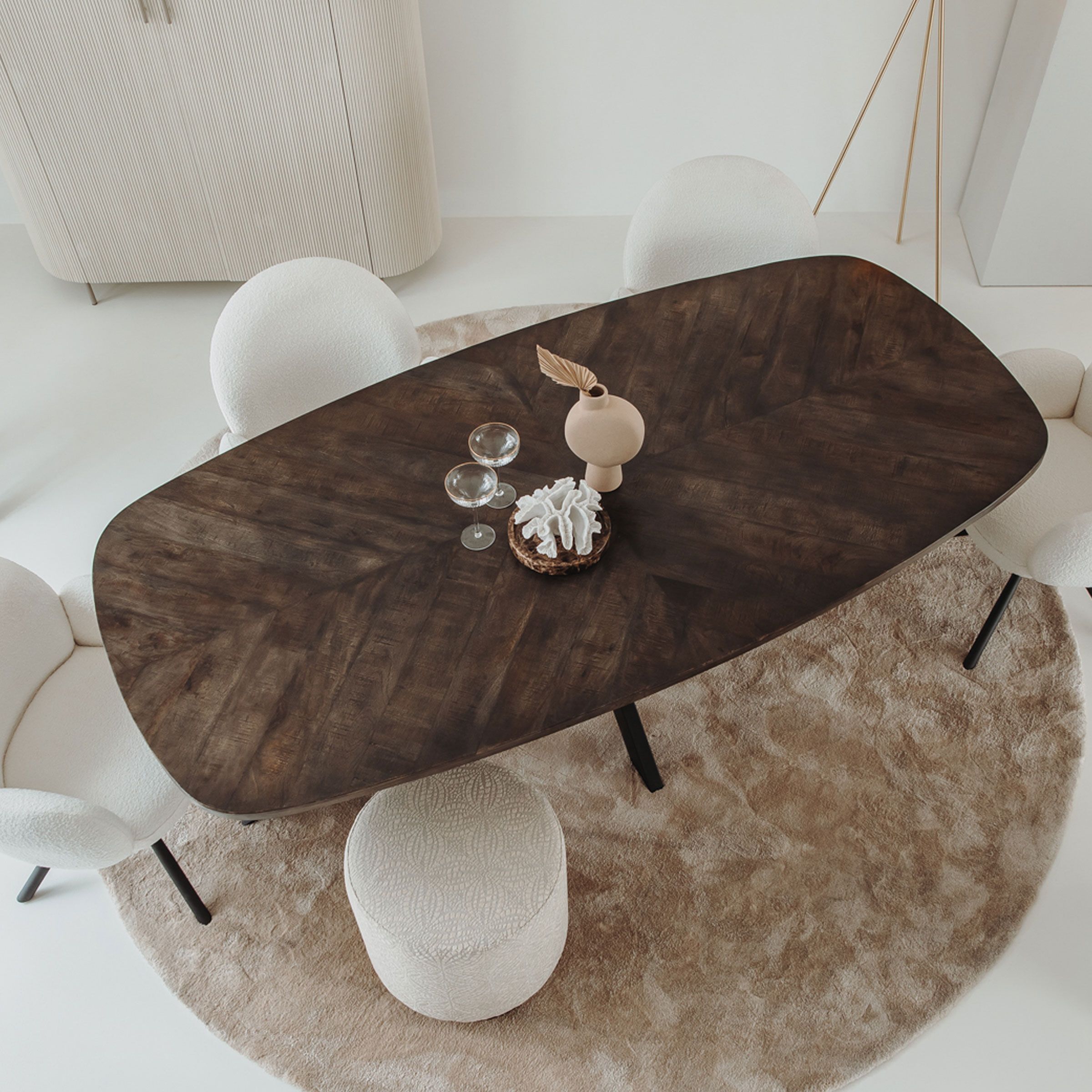 Tower Living Silvi Deense ovale eettafel – mangohout, 200 x 110 cm, bruine afwerking