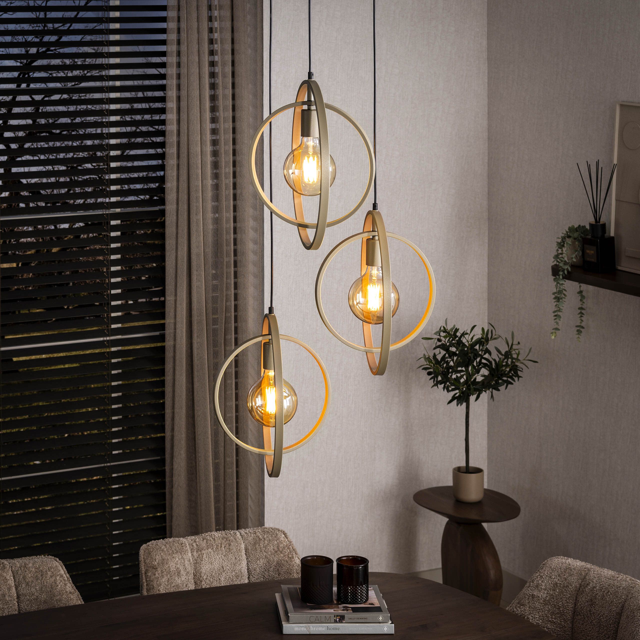 Tricia 3‑lamp hanglamp – beige, modern & functioneel van LifestyleFurn