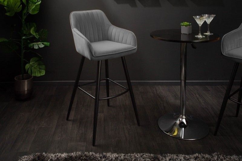 TURIN Elegante Barkruk in Zilvergrijs Fluweel met Armleuning – Invicta Interior