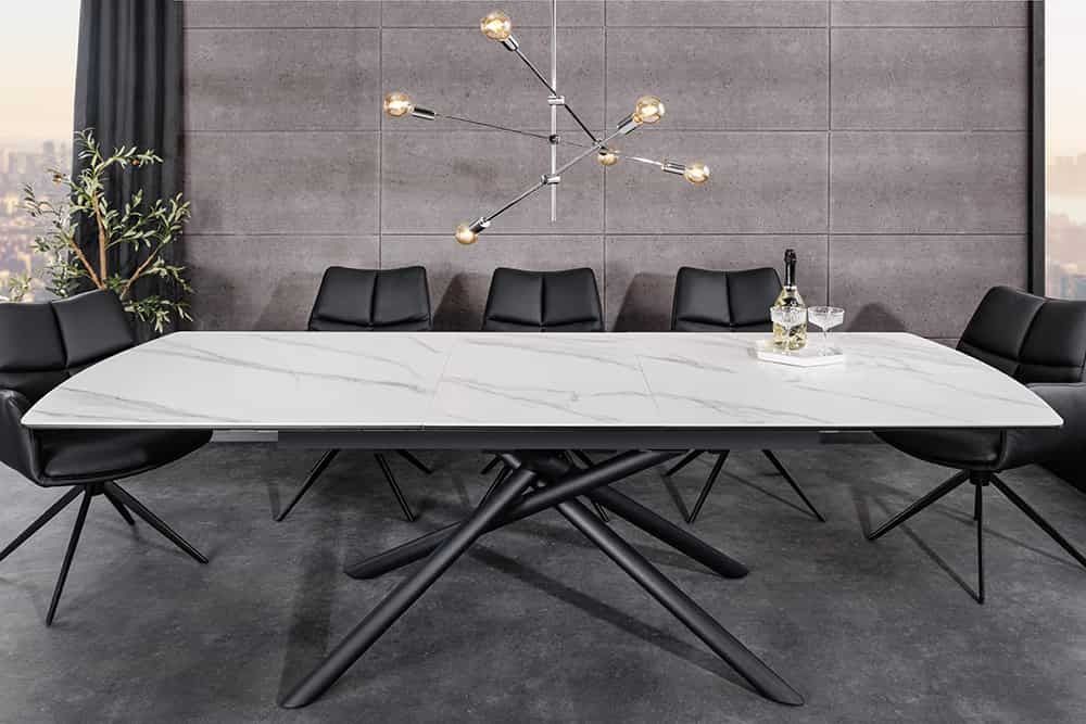 Uitschuifbare eettafel MIKADO – 180‑230 cm, wit keramiek met zwart sterframe