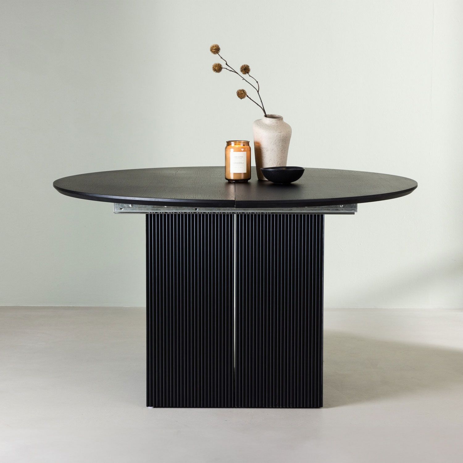 Uitschuifbare ronde eettafel Kalandra – stijlvol zwart MDF, 130‑180 cm