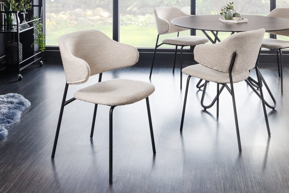 VOGUE eetkamerstoel in grijze Boucle met zwarte metalen poten – Invicta Interior