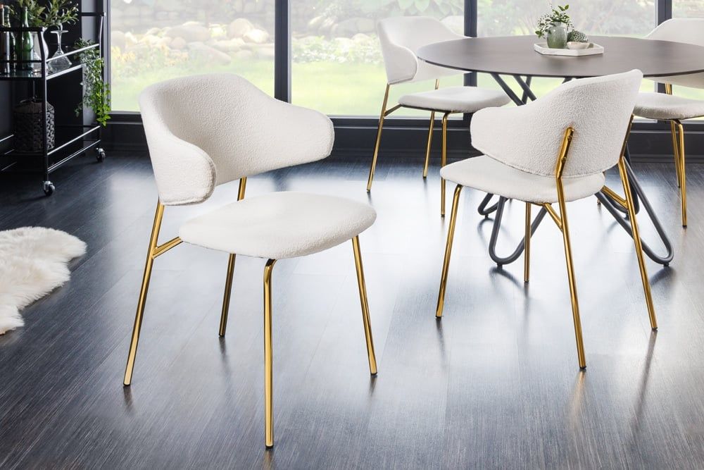 VOGUE eetkamerstoel in wit Boucle met gouden metalen poten – design van Invicta Interior