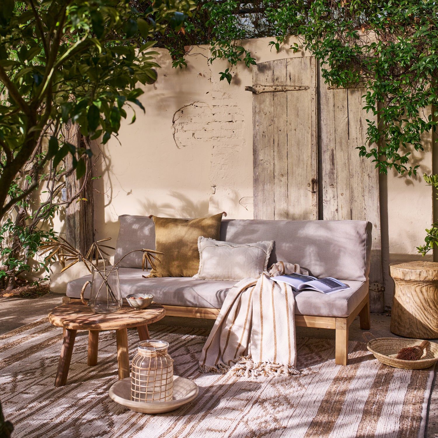 vtwonen Relax 3‑zits Tuinbank in Acaciahout – Comfort en stijl voor jouw buitenruimte
