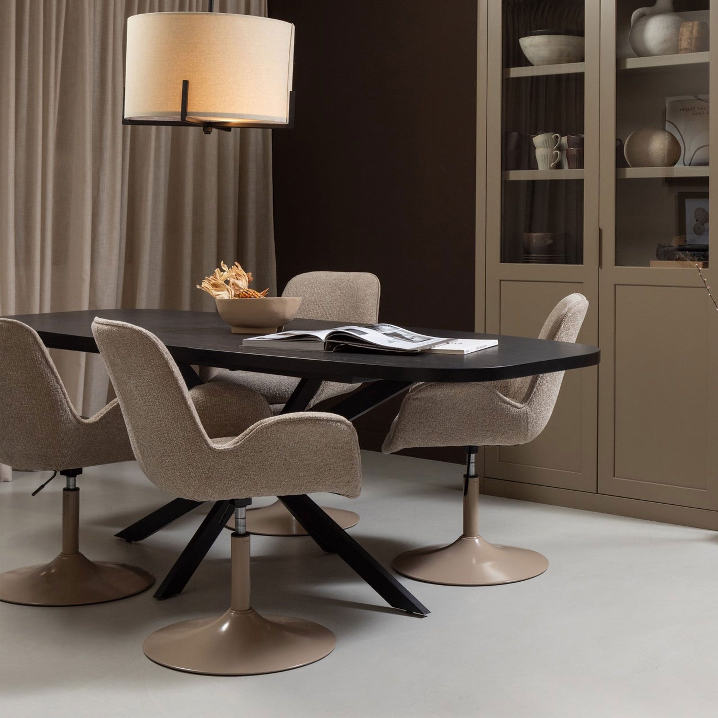 WOOOD Arros Uitschuifbare Ovale Eettafel – Zwart, 180‑220 cm