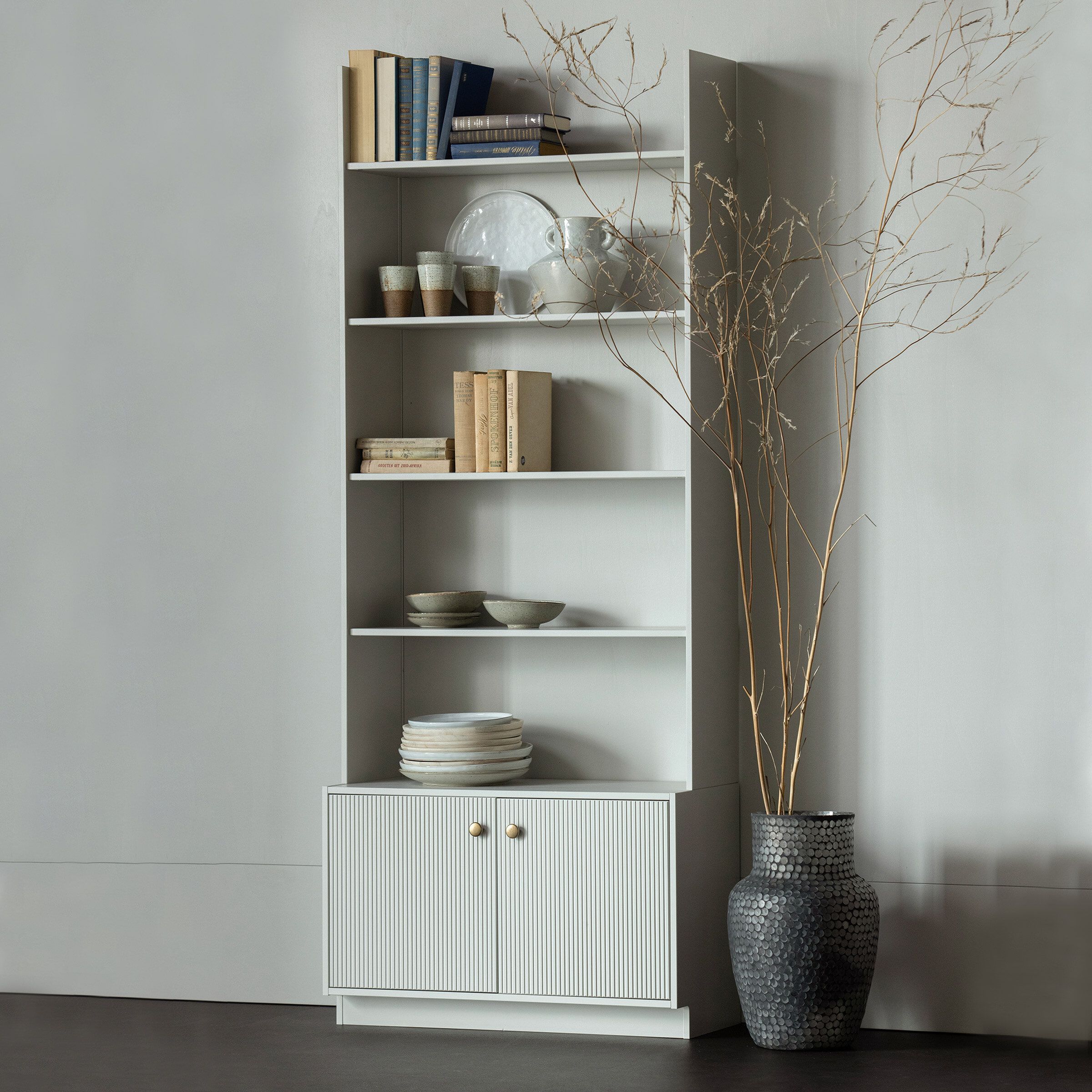 WOOOD Madu Boekenkast – Grenenhout, 200 × 80 cm in Wolkengrijs