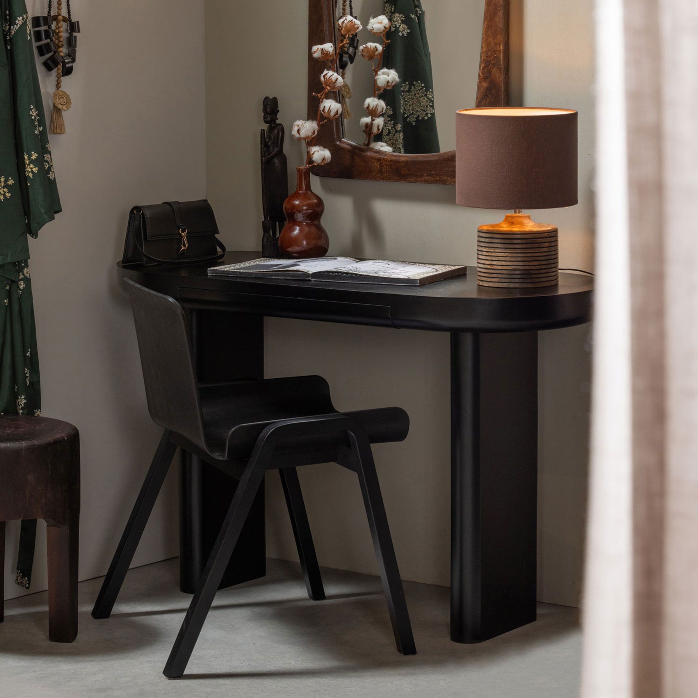 WOOOD Mael Zwarte Bureau & Sidetable met Laden – Compact & Stoer Design