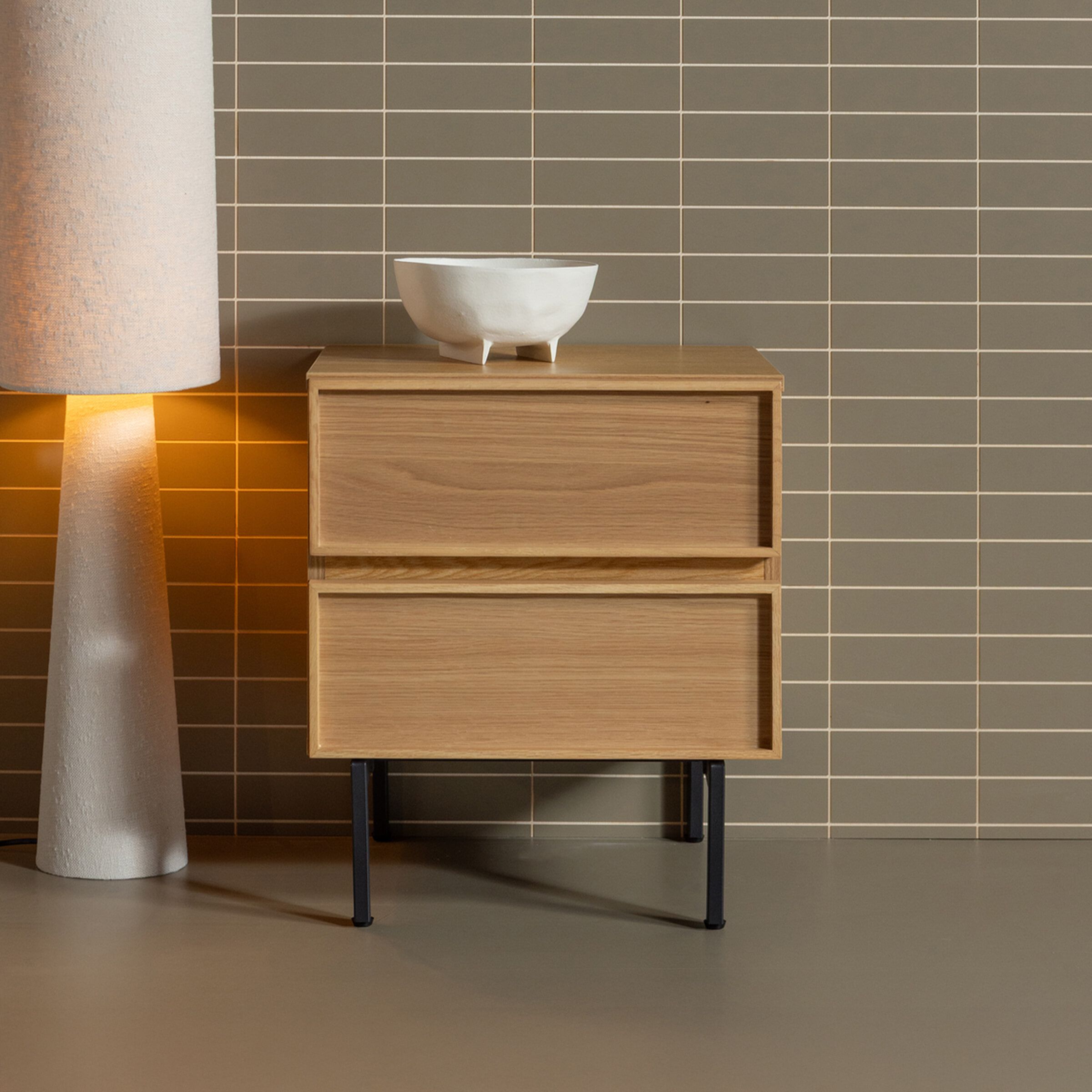 WOOOD Tours Nachtkastje met 2 laden – Naturel, strak en functioneel