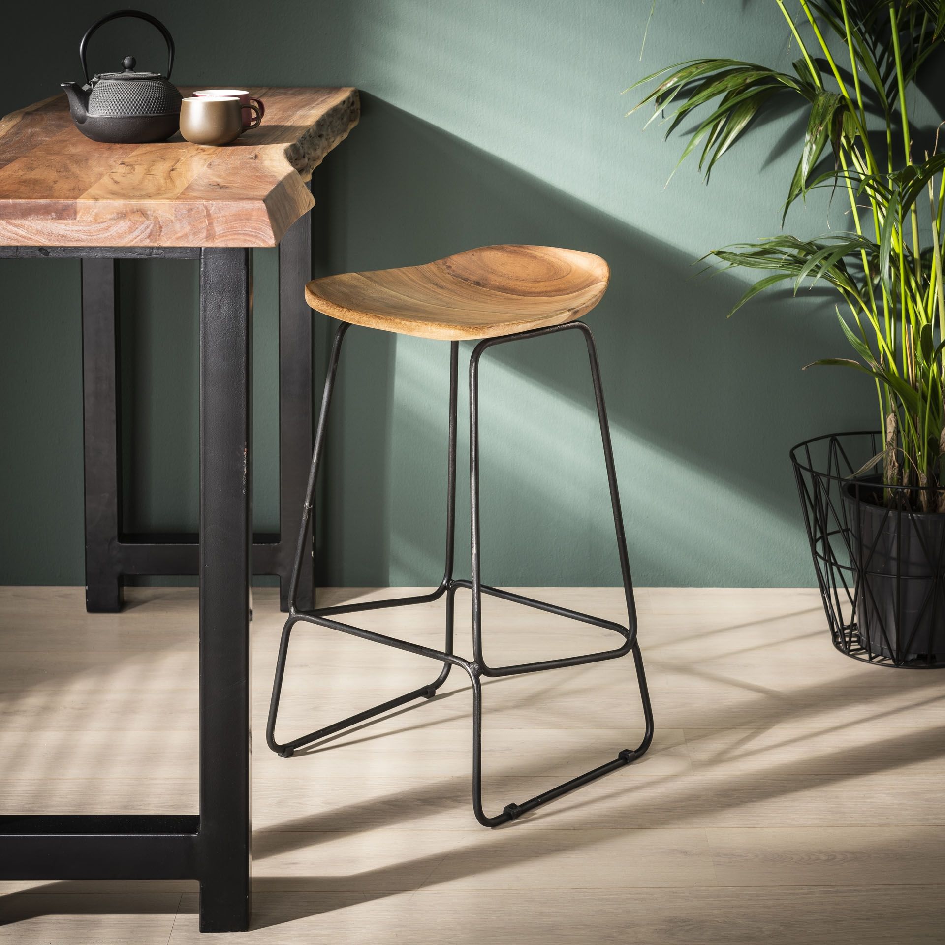 Zaloni Barstoel Ergo – Set van 4 Trendy Acacia Houten Stools met Zwart Metalen Frame