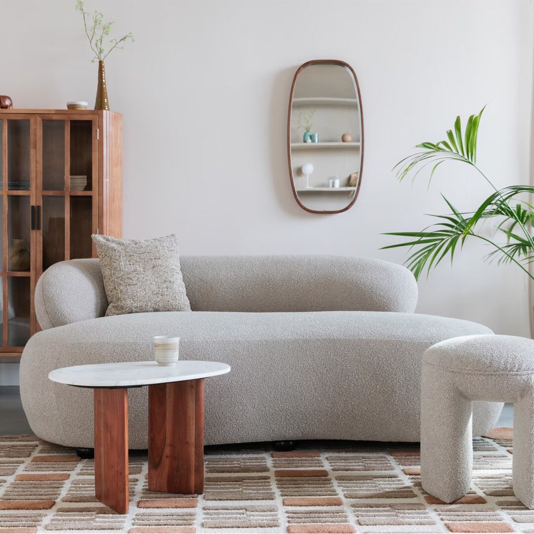 ZILT Cheron 2‑zitbank in zachte bouclé, beige – stijlvol comfort voor elke woonkamer