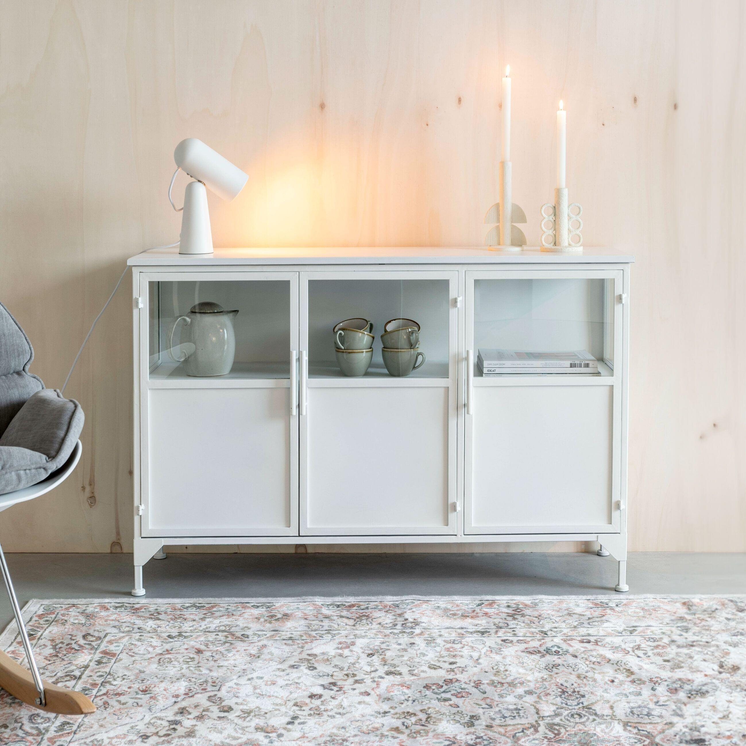 ZILT Dressoir Majah – Wit, 120 cm, modern metaal‑ en glastijdperk