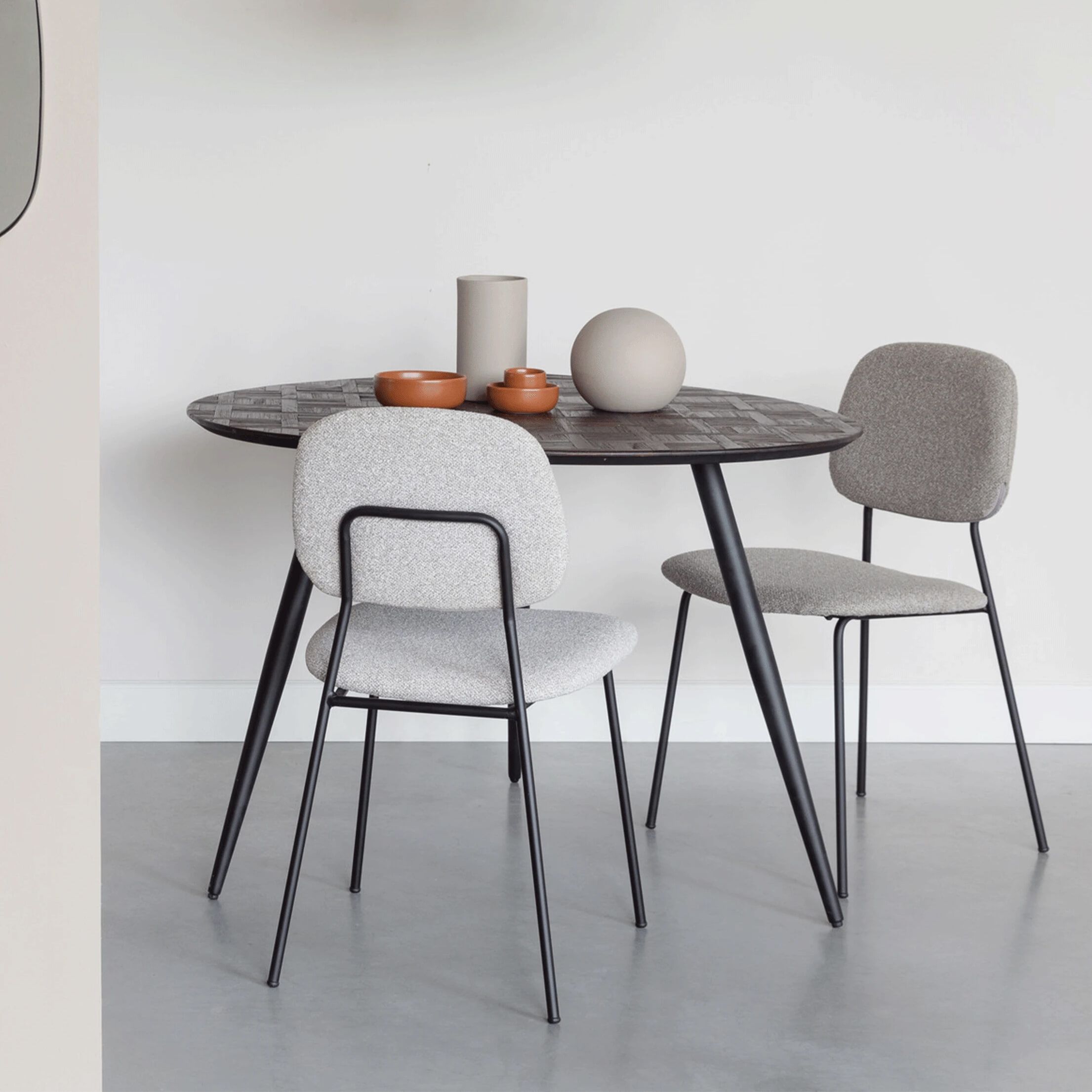 ZILT Organische eettafel van gerecycled teakhout – stijlvolle ontmoetingsplek voor iedere woonkamer