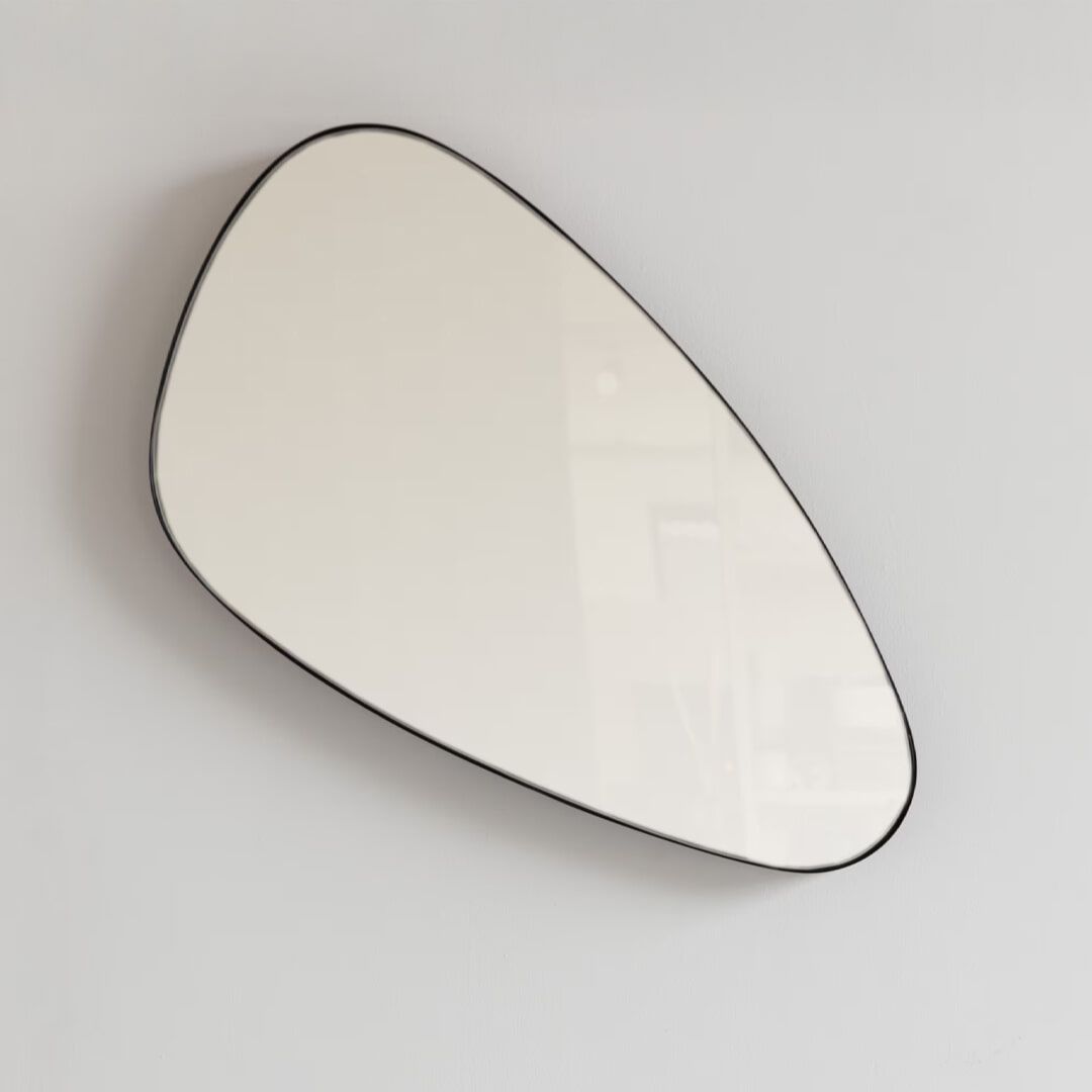 ZILT Organische Spiegel Francie – Strakke Zwarte Wandspiegel 80 × 45 cm