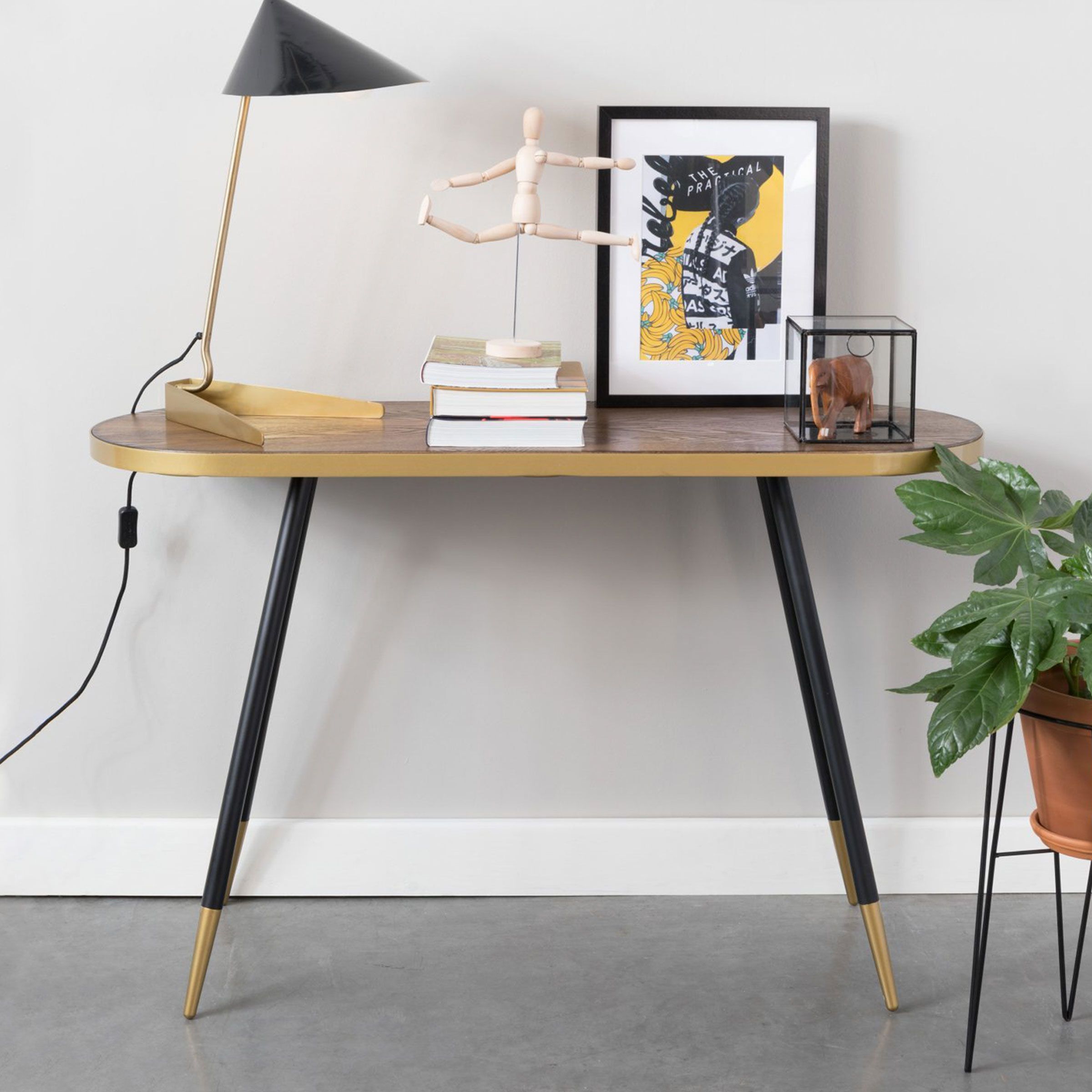ZILT Sidetable Gert Walnoot – Stijlvolle, Functionele Bijzettafel voor het Moderne Interieur