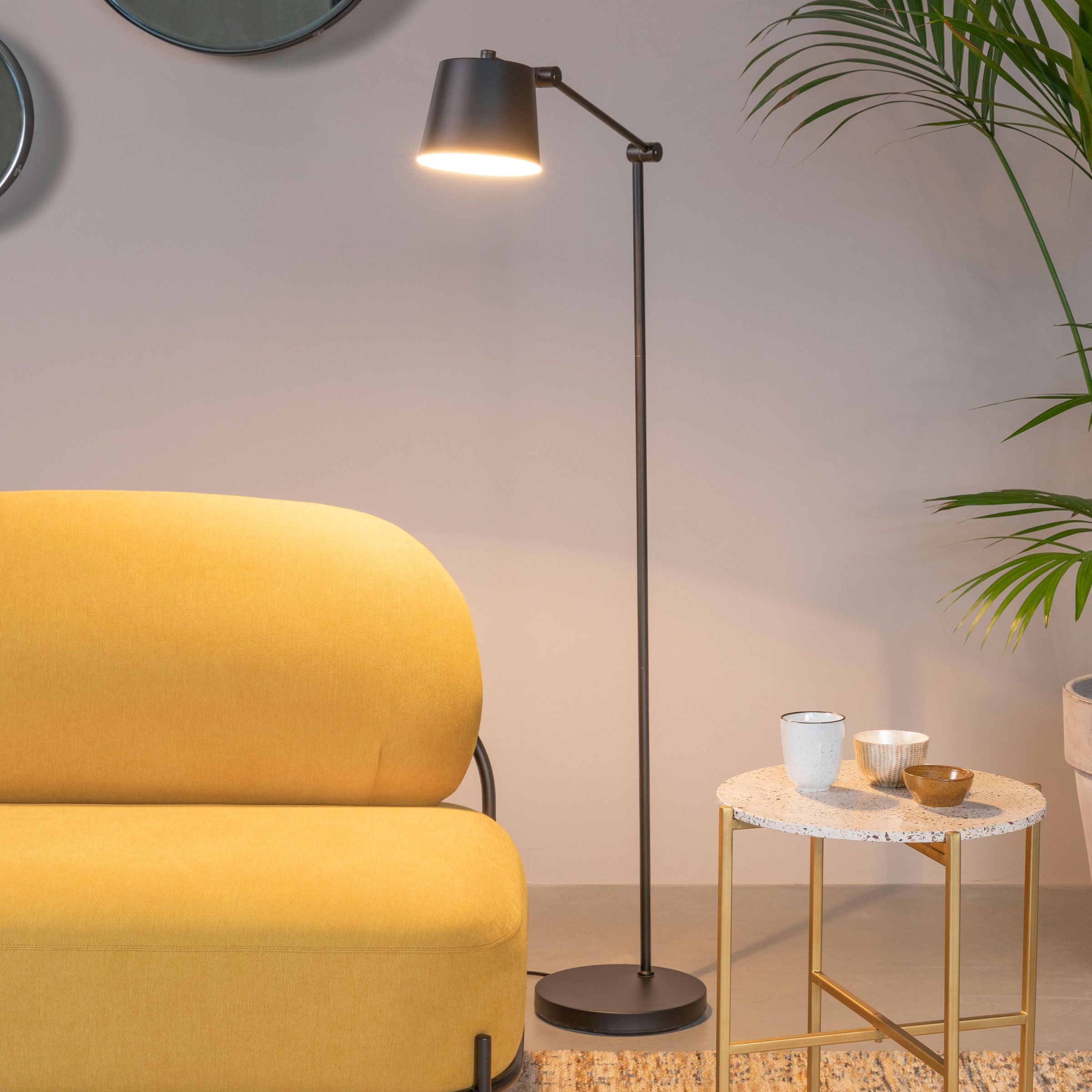 ZILT Vloerlamp Bret – Strakke zwarte staande lamp (124 cm)