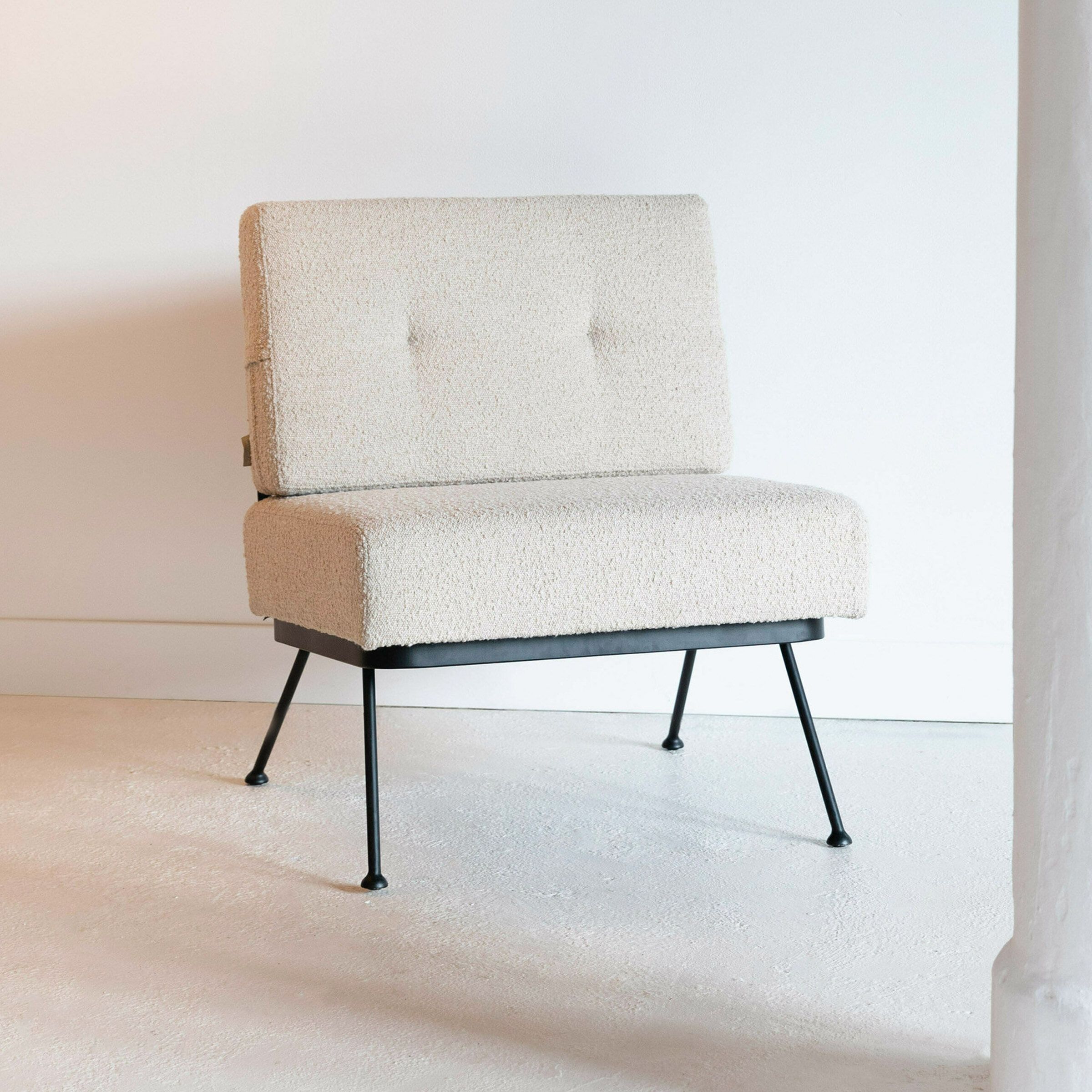 Zuiver Bowie Fauteuil Bouclé Naturel – Modern Kubistisch Design voor uw Woonkamer