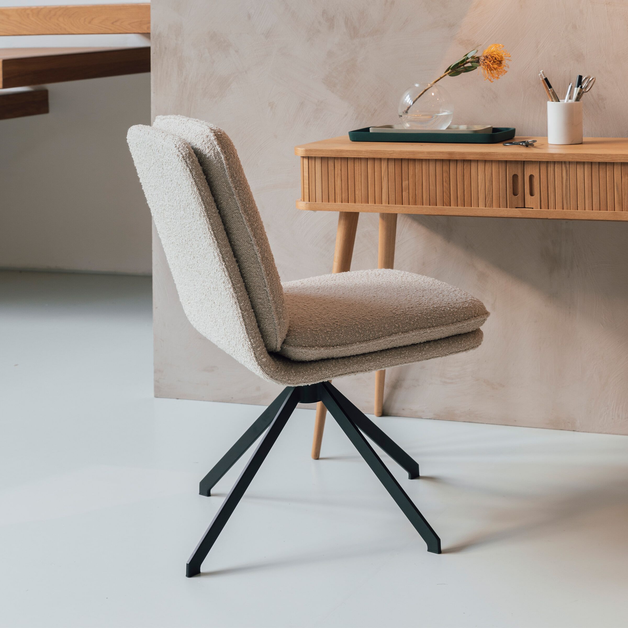 Zuiver Draaibare Eetkamerstoel Tyler Bouclé – Beige