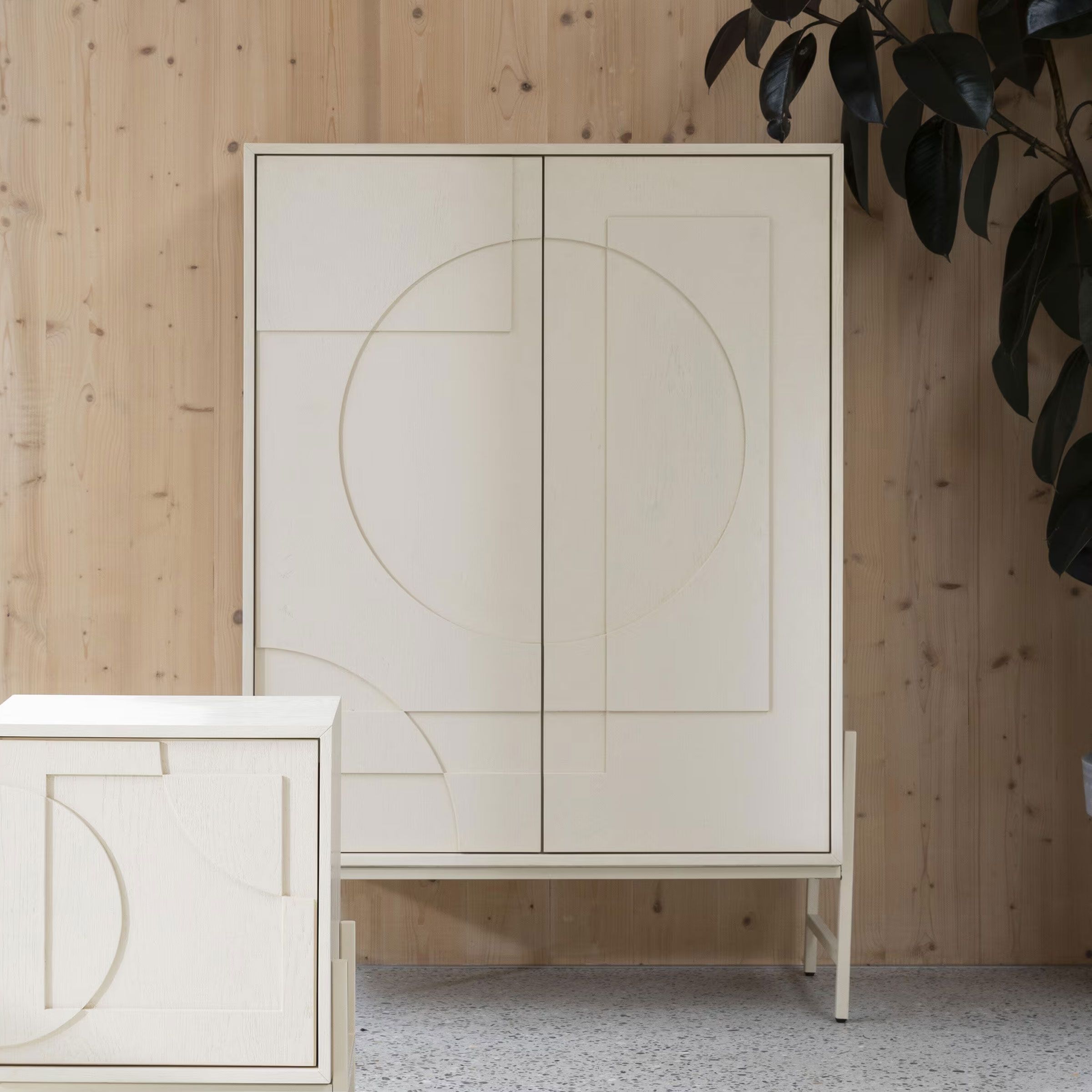 Zuiver Faces Opbergkast – Strakke Eikenlook in Beige, 140 × 100 cm