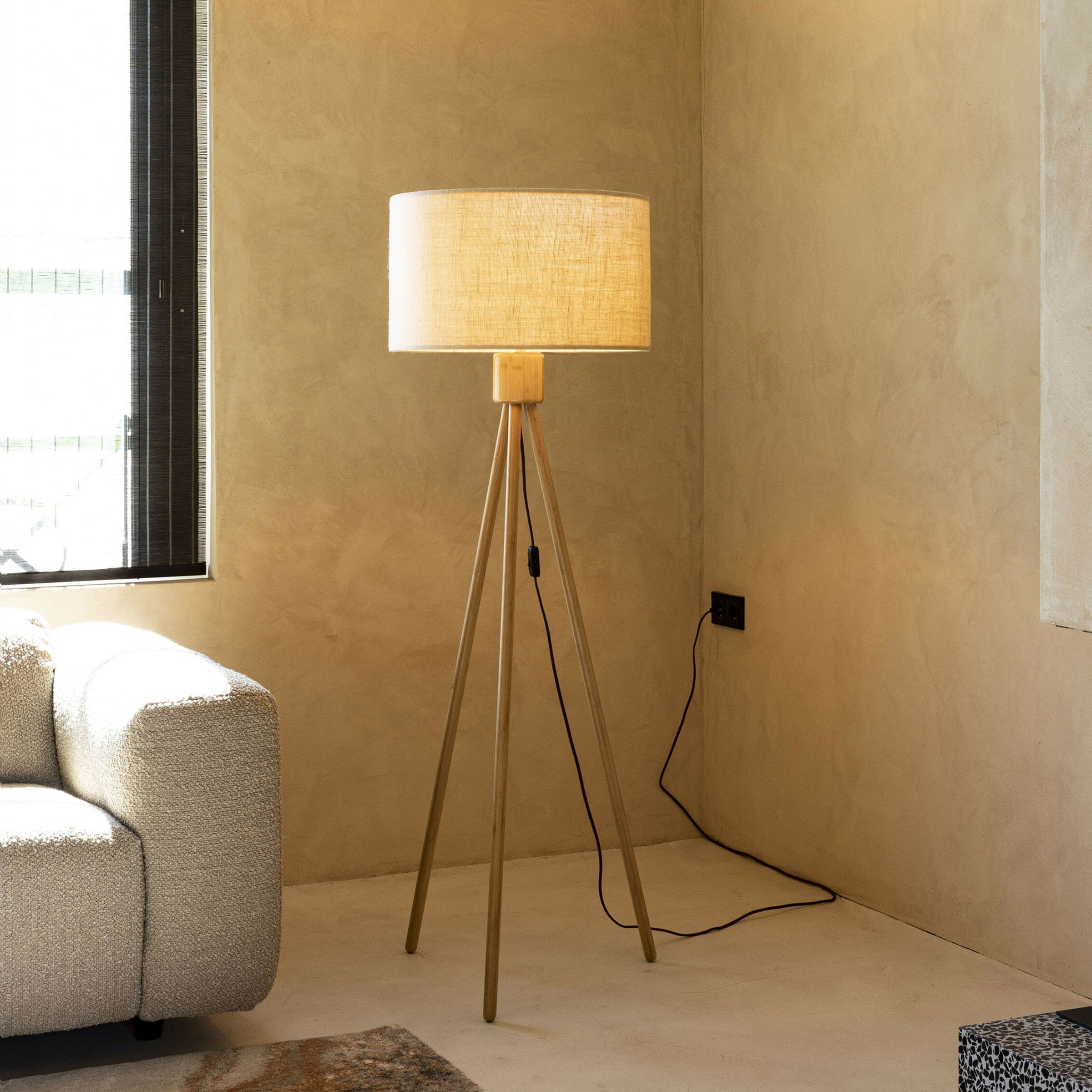 Zuiver Fan Bamboo vloerlamp – zachte lichtval in bamboe & linnen, 155 cm