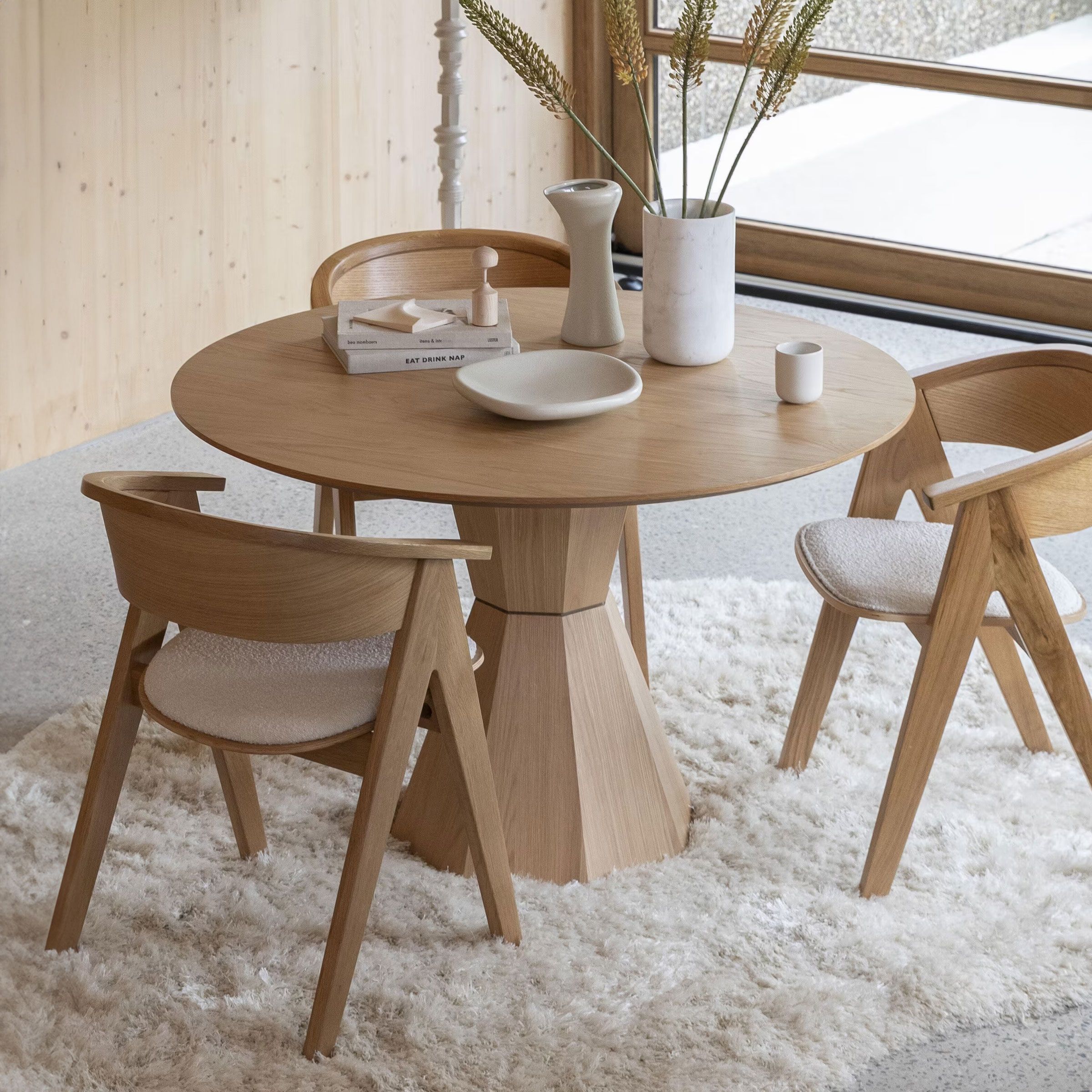 Zuiver Lotus – ronde eettafel van eikenfineer, 120 cm