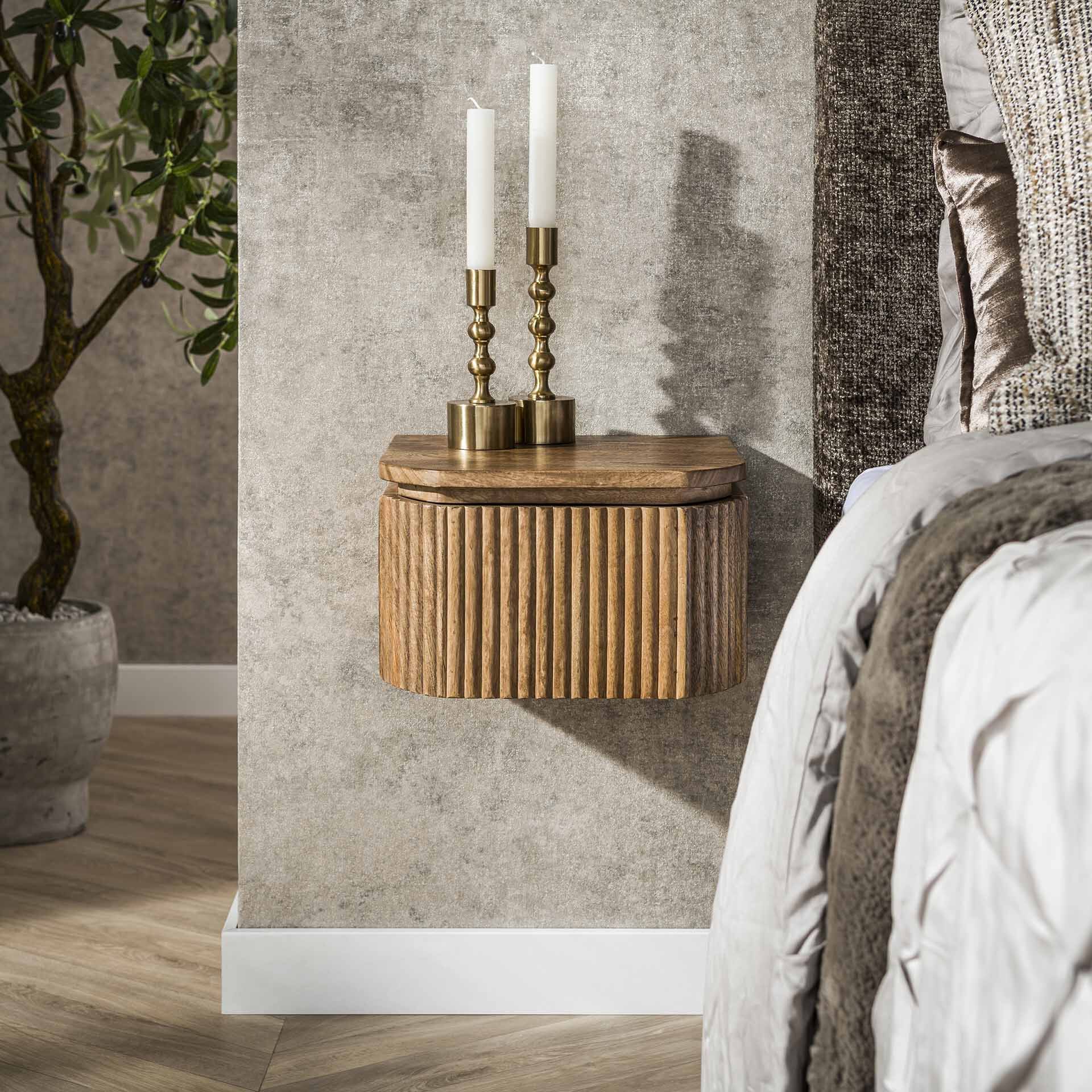 Zwevend nachtkastje Sharmila XS – Compact design van massief mangohout